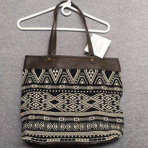 THIRTY-ONE NWT Aztec Tribal Southwest Tapestry Style Reversible Travel Bag